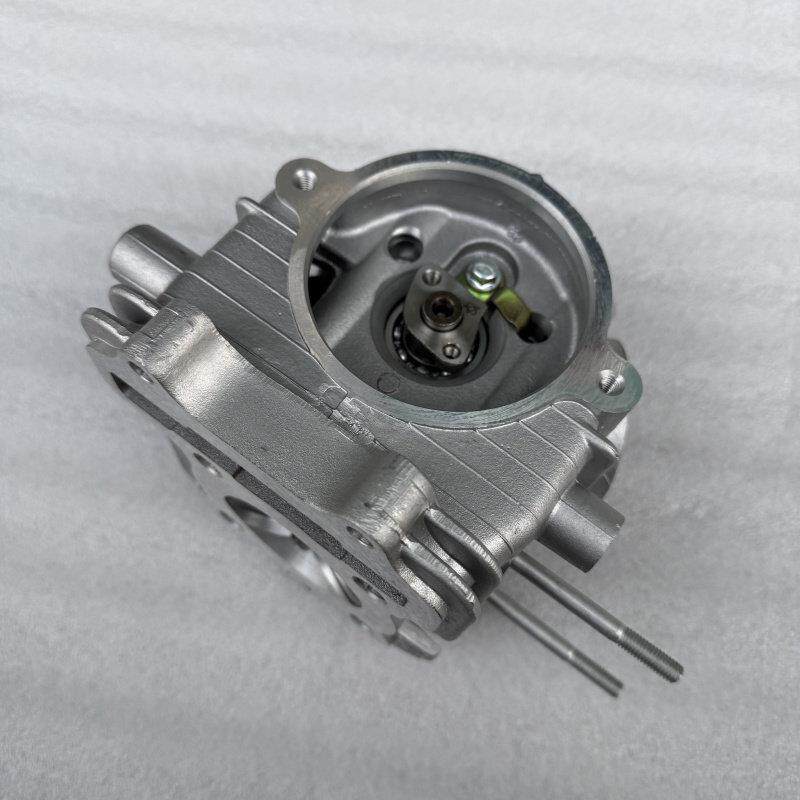 大阳踏板125T-16/16A/26/28/M气缸头气门凸轮轴摇臂装好状态