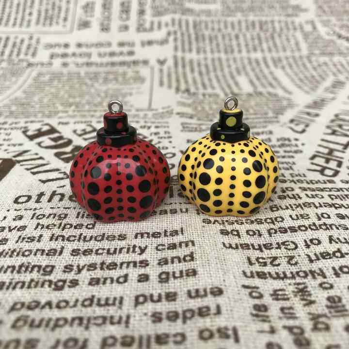 正版散货 Yayoi Kusama 艺术家草间弥生经典波点南瓜图案挂件 2色