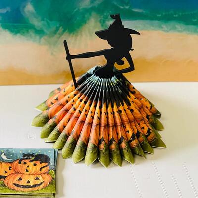 Witch Napkin Holder木质万圣节女巫餐巾架厨房餐厅装饰摆件