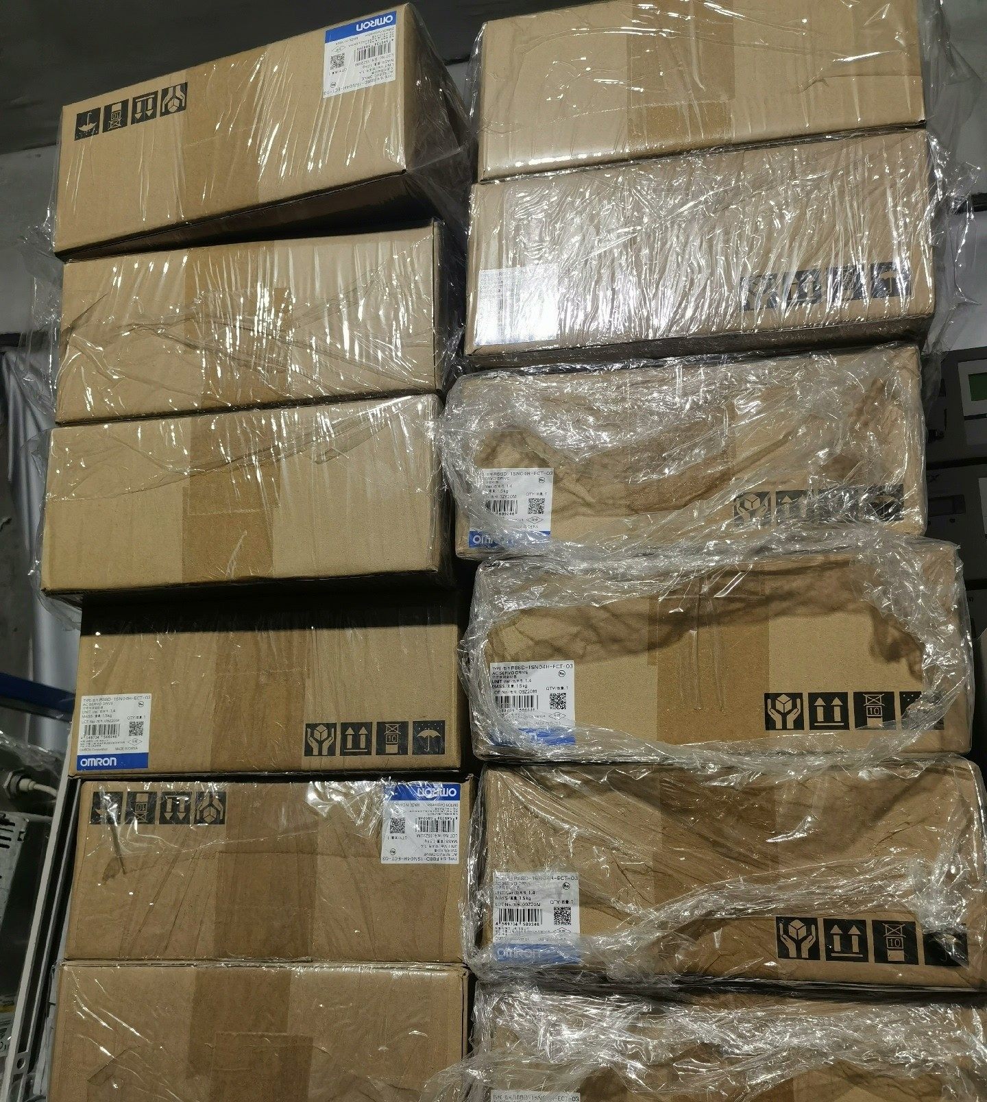 R88D-1SN04H-ECT-03欧姆龙伺服电机