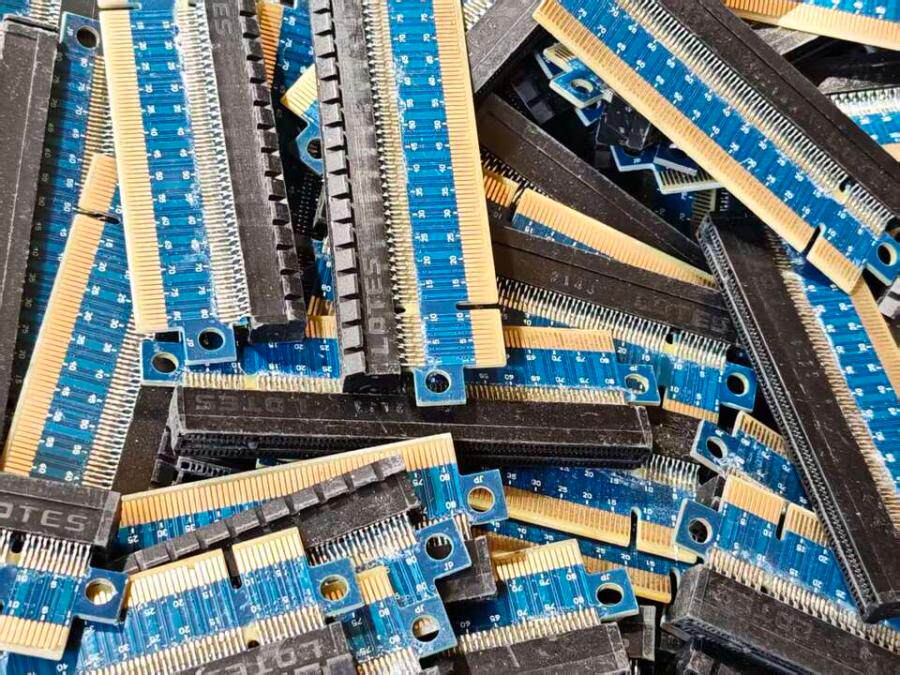 4月19日北京【京械5530】镀金金手指一批共30斤左右网络拍卖公告