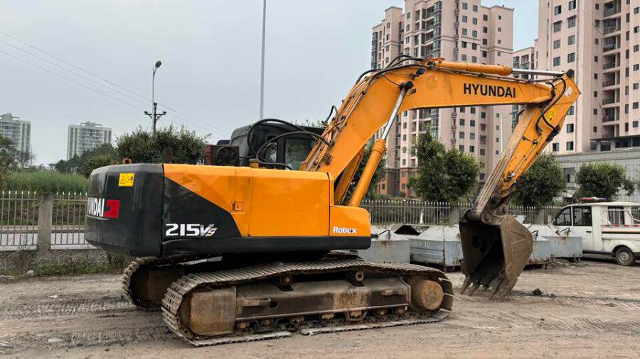 4月16日重庆现代215挖掘机网络拍卖公告