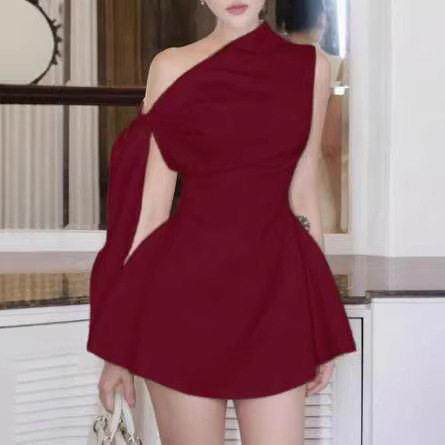 Single shoulder sleeveless patchwork strap, hip hugging
