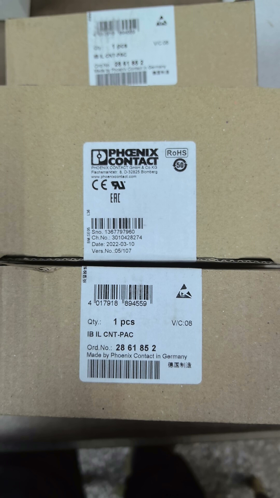 菲尼克斯 IB IL AO 2/U/BP-PAC模块 全新原