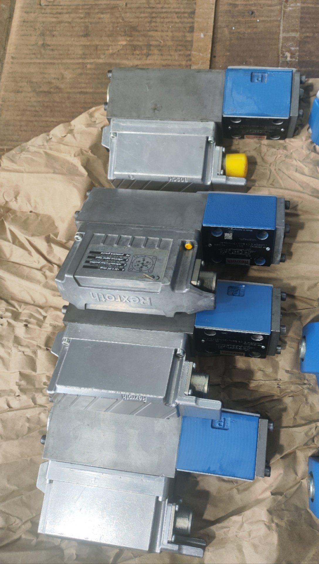 力士乐比例阀4WRPEH6C3B40C4B40C3B24