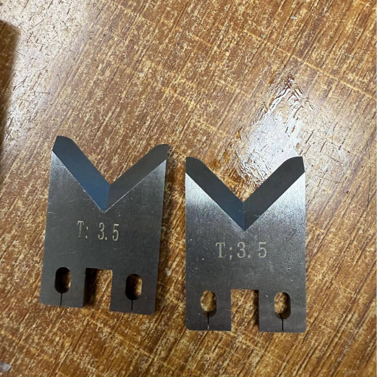 工厂刀片电脑剥线刀片机配件大全剥线机刀片导管校直器各类