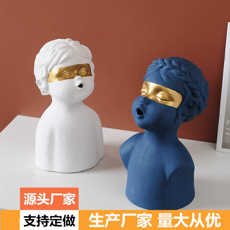 书架家居客厅电视柜装饰品玄关创意工艺摆件北欧现代酒柜艺术人像图片