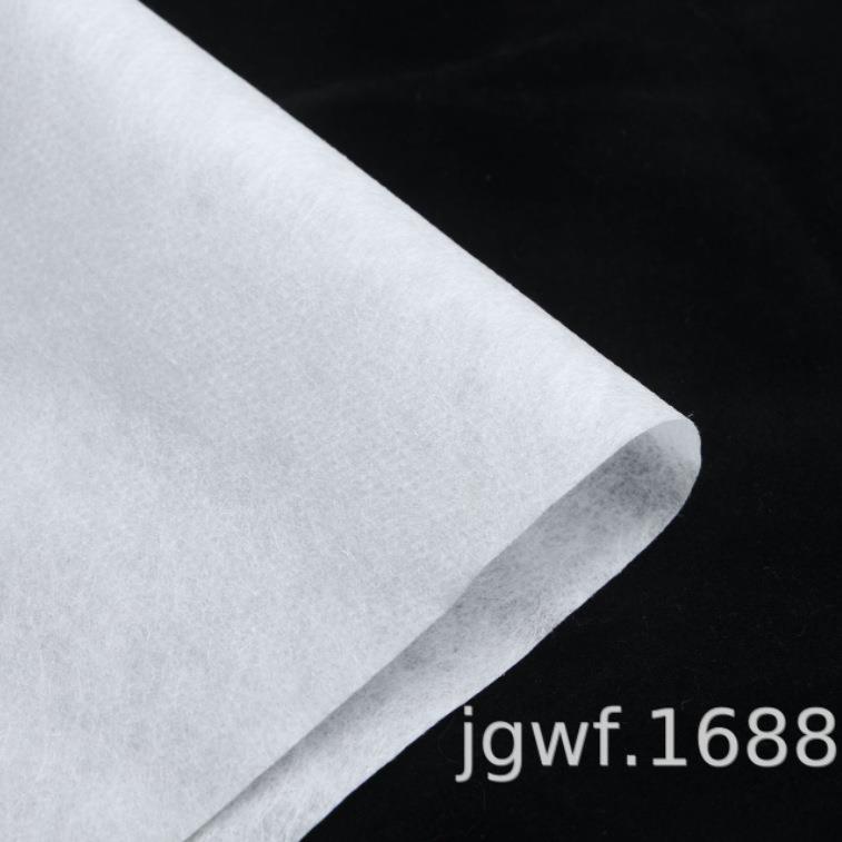 三合一PE膜防绒内衬布厂家三层羽绒服内胆复合无纺布江苏厂家