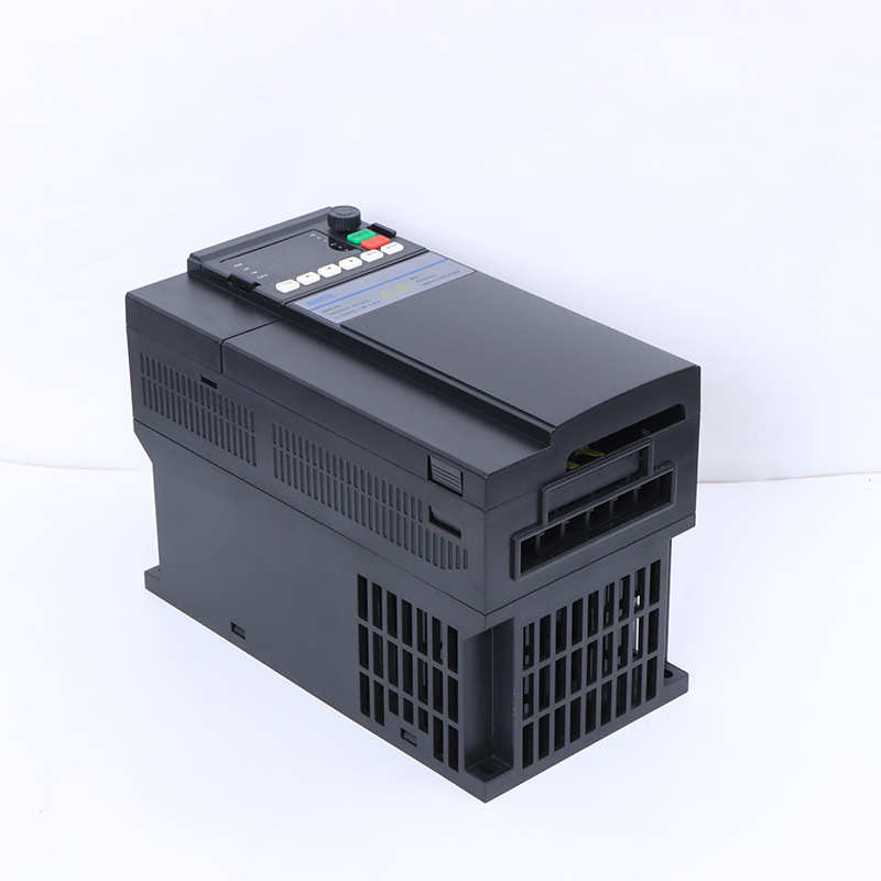 7.5KW三相380电机水 泵调速器 380V三相变频器电机 矢量型变频器
