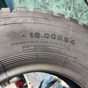 1200R24吊车起重机老三线花纹全钢丝成套工程机械加厚耐磨轮胎