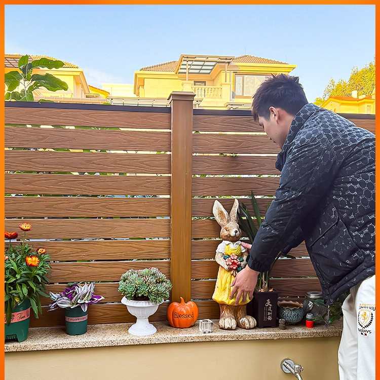 塑木围栏户外庭院围墙护栏花园防腐木栅栏小院子露台雕花木塑栏杆