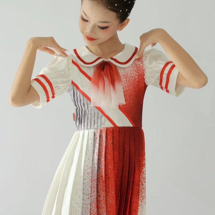 珍贵的教科书演出服儿童中小学生合唱服红色革命服装烫钻男女