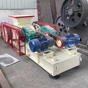 擠壓高檔砂式 自動式 制輥移動雙全對破碎機(jī)鵝卵石液壓輥新款 輥式 齒