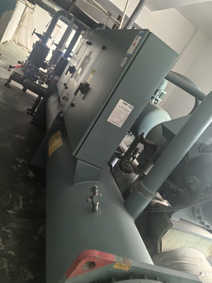 3月27日厦门约克882千瓦冷水机组网络拍卖公告