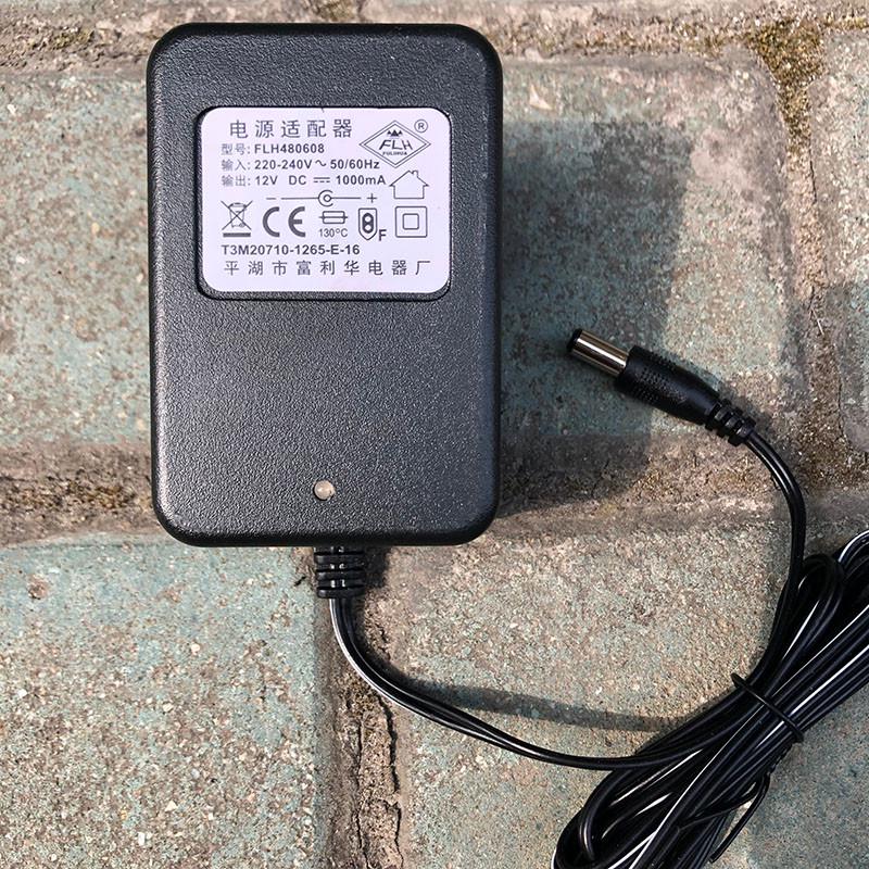 儿童电动汽车充电器12V通用圆孔小孩四轮玩具车冲电器电源适配器