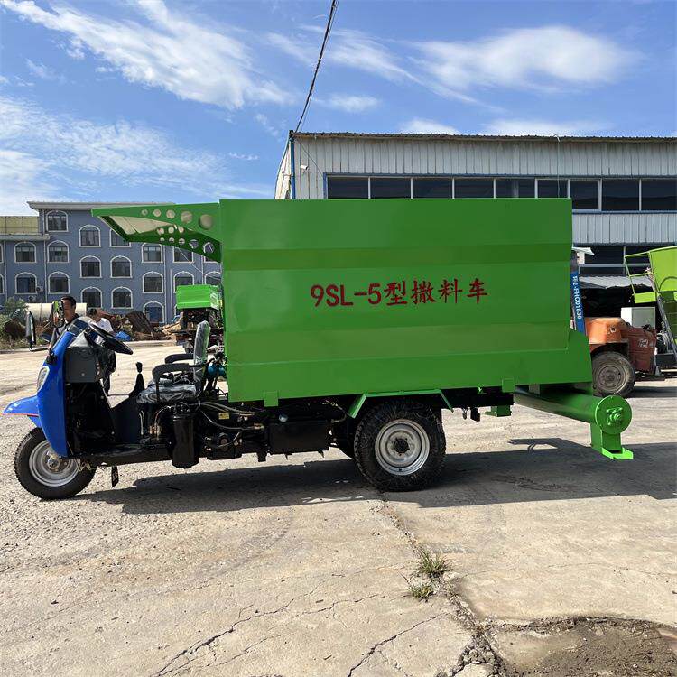 养牛场饲喂车青储草料搅拌料一体机UNL料五立立式撒车载投方车