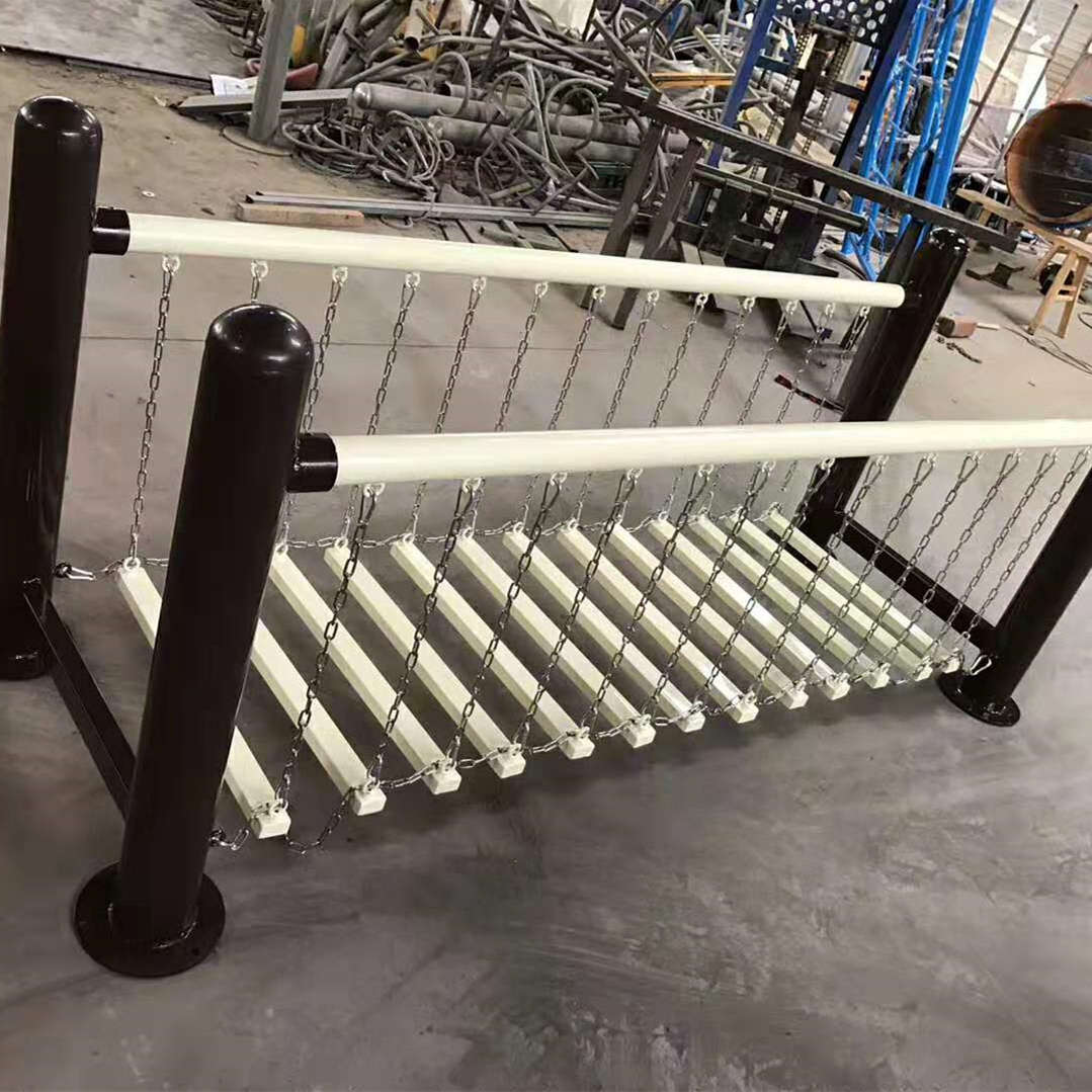玩具儿童秋千统幼儿园荡荡桥器材训练铁链晃动感爬桥网户外健身