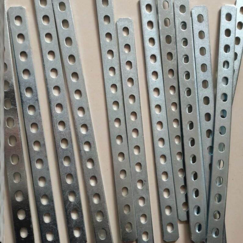 不锈钢板带孔铁条直条扁条加厚神器强力带孔扁条铁片改装角片,金属材料及制品,扁钢,淘宝优惠券,粉丝福利购,淘宝优惠卷