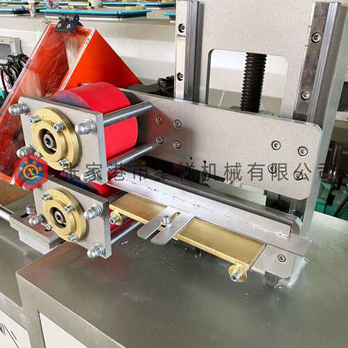 塑料吸管吸管小管牵引切割一体机 PVC穿线管牵引切割一体机