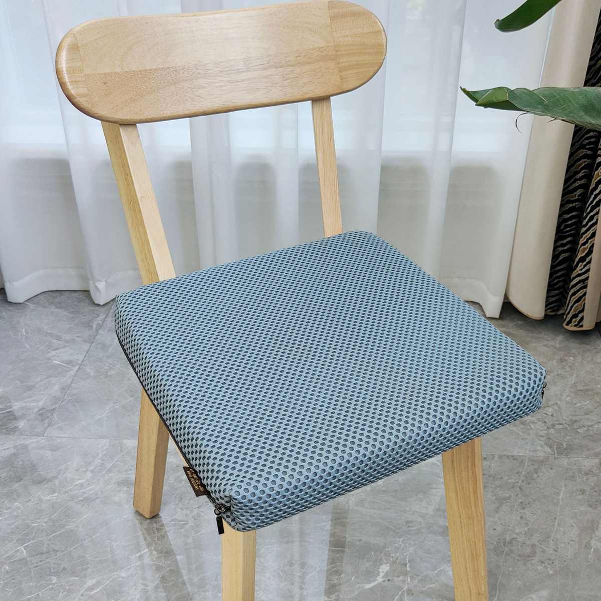 4D空气纤维坐垫学生坐垫夏季办公室透气椅垫空气纤维芯材