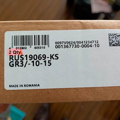 RUS38206-GR3/-10-15直线导轨滑块直线滚子轴承