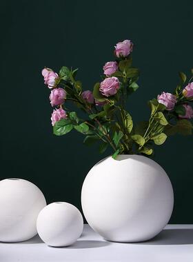北欧简约花瓶大小圆球形白色陶瓷摆件样板间服装店创意装饰品