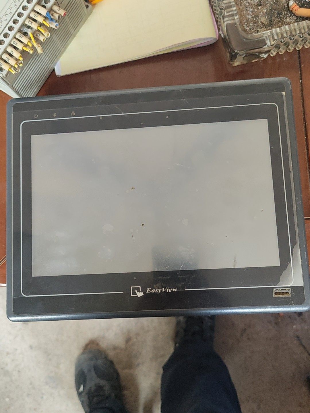 威纶通触摸屏MT6100i V2EV，台湾威纶原装，实物拍摄