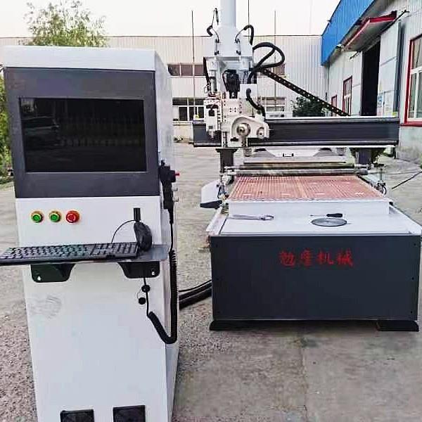 圆盘换刀雕刻机c加工中心四工序1325开料机双工位宝元系统数控