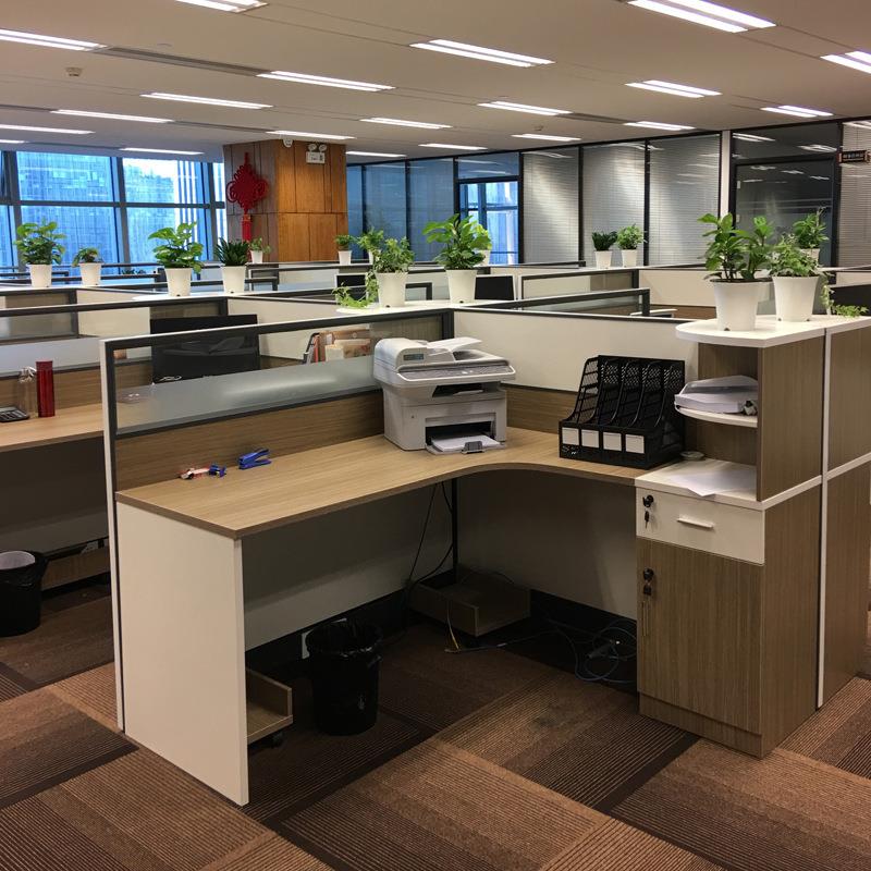 广东办公家具职员办公桌屏风工作位隔断卡位桌电脑桌2人4人位组合