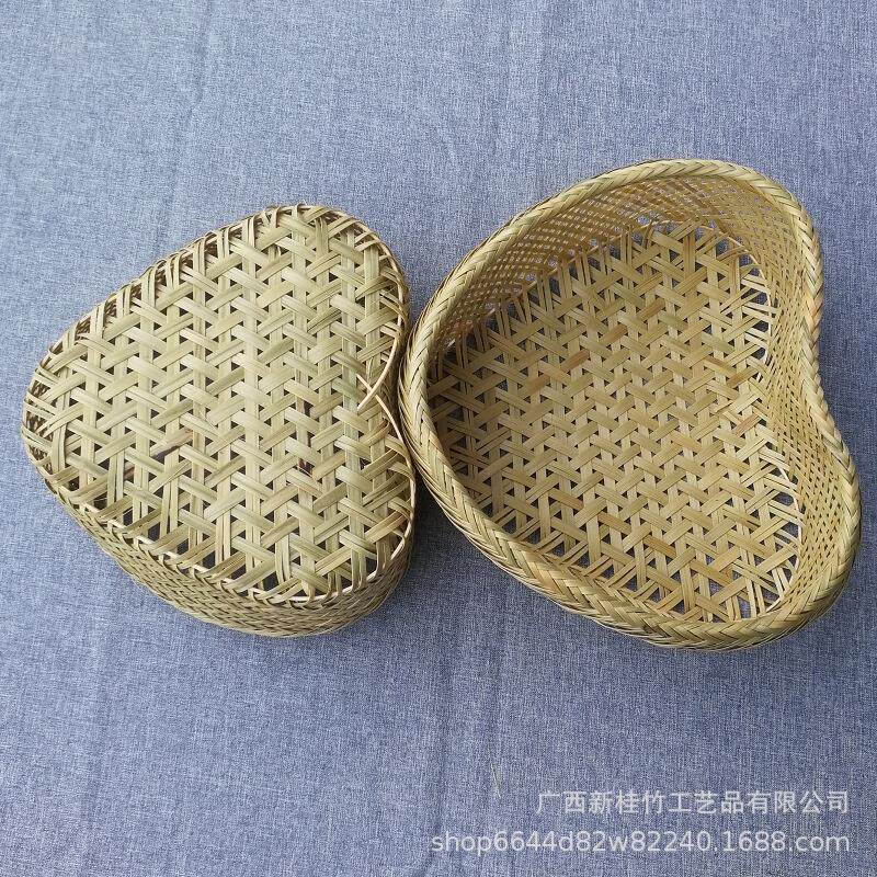 新款创意迷你心形竹编节日喜庆包装礼盒工艺品拍摄道具糖果盒
