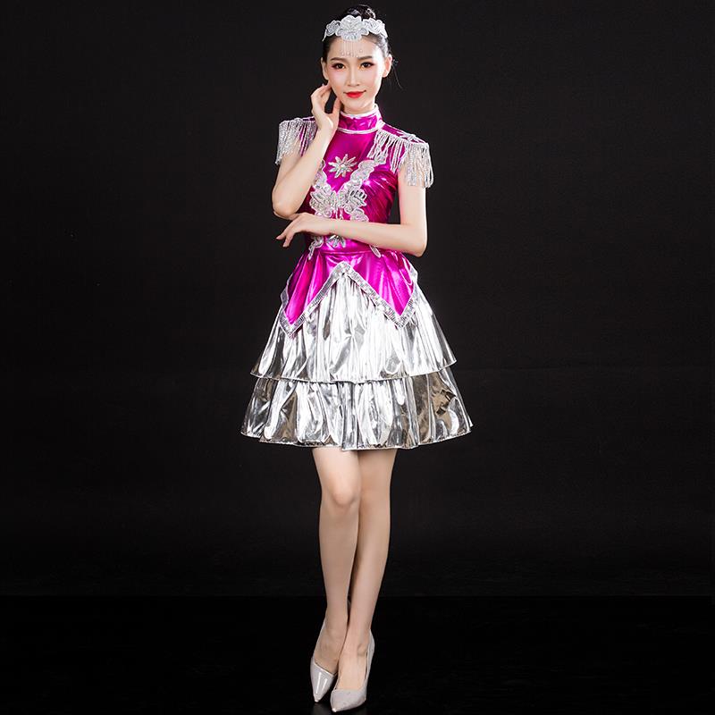 高档022广4新款现代舞演出服亮片场爵士舞服装成人女开裙场舞蹈短图片
