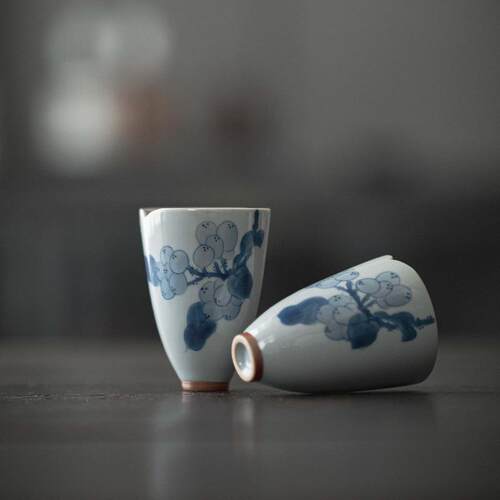 直销新款 手绘枇杷茶杯 功夫茶具陶瓷品茗杯闻香杯聚香杯品茶单杯