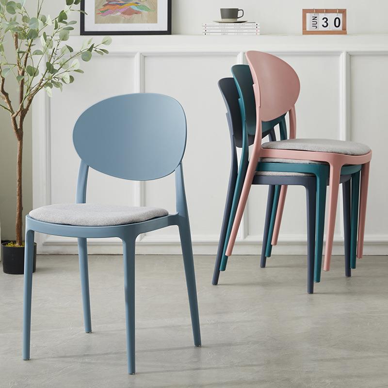 北欧塑料椅子家用餐椅成人加厚凳子靠背椅现代简约网红休闲书桌椅