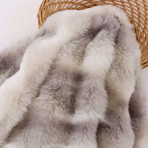 厂家大量现货供应兔毛印花泡泡绒秋冬保暖时装家纺沙发套抱枕面料