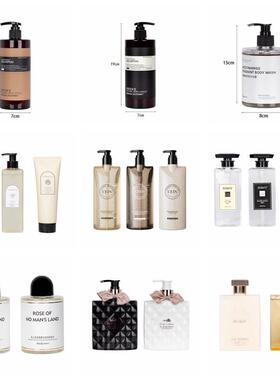 样板房卫生间洗手间摆件沐浴用品浴室柜沐浴露洗发水壁龛装饰卫浴