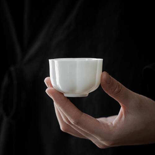 仿古手拓花口杯白瓷薄胎纯手工花型茶杯骨瓷不烫手便携苏丽君手作