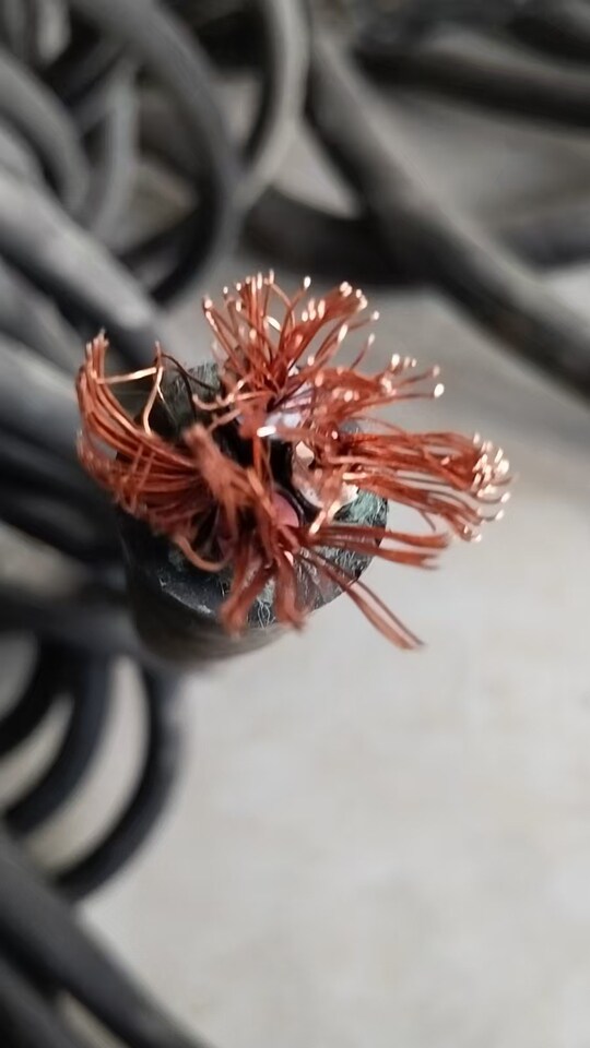 4月26日咸阳处置发电机组1台可以正常使用，铜芯电线铝芯电线6500千克网络拍卖公告