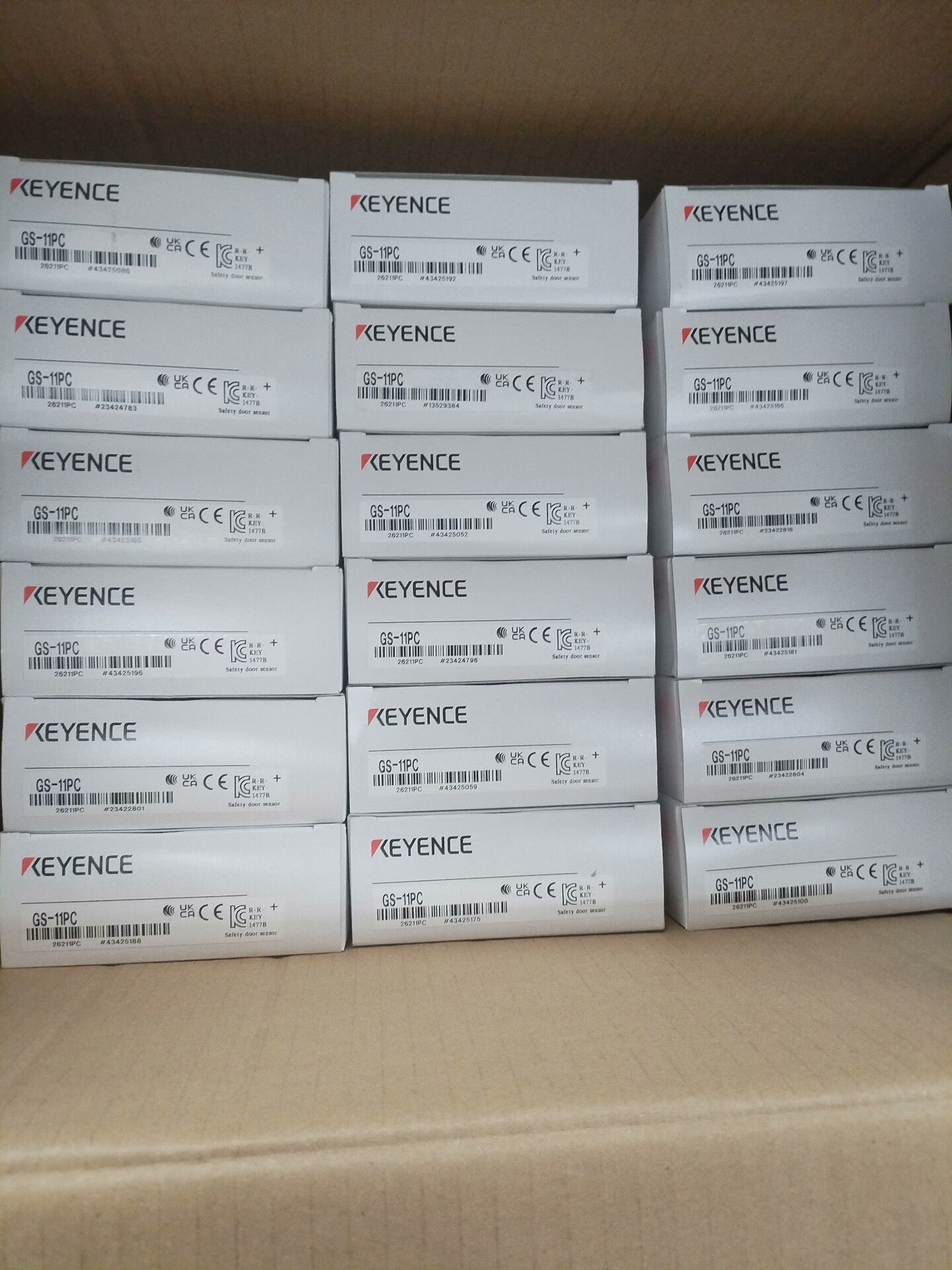 GS-11PC基恩士传感器  全新原装正品  未拆封  ，里