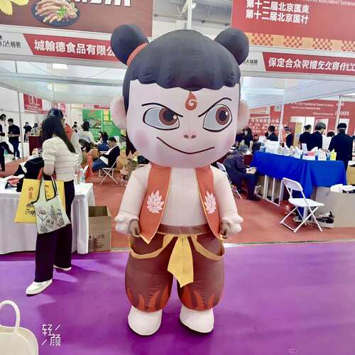新款蛇年哪咤春节日充气卡通网红商场装饰美陈吉祥物气模定制