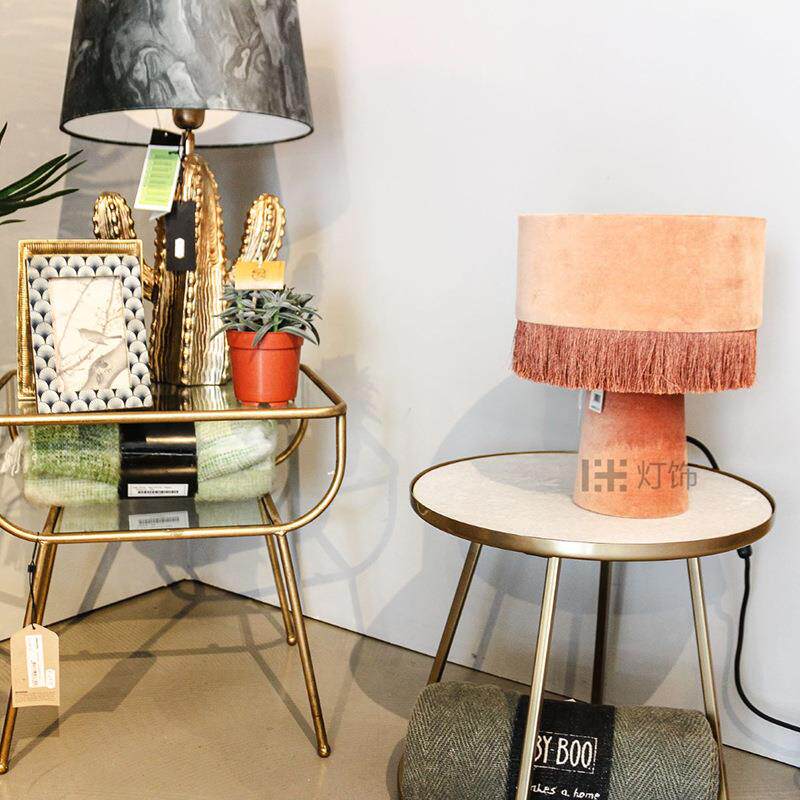 后现代创意个性天鹅绒布流苏艺术台灯客厅床头卧室书房样板房灯具