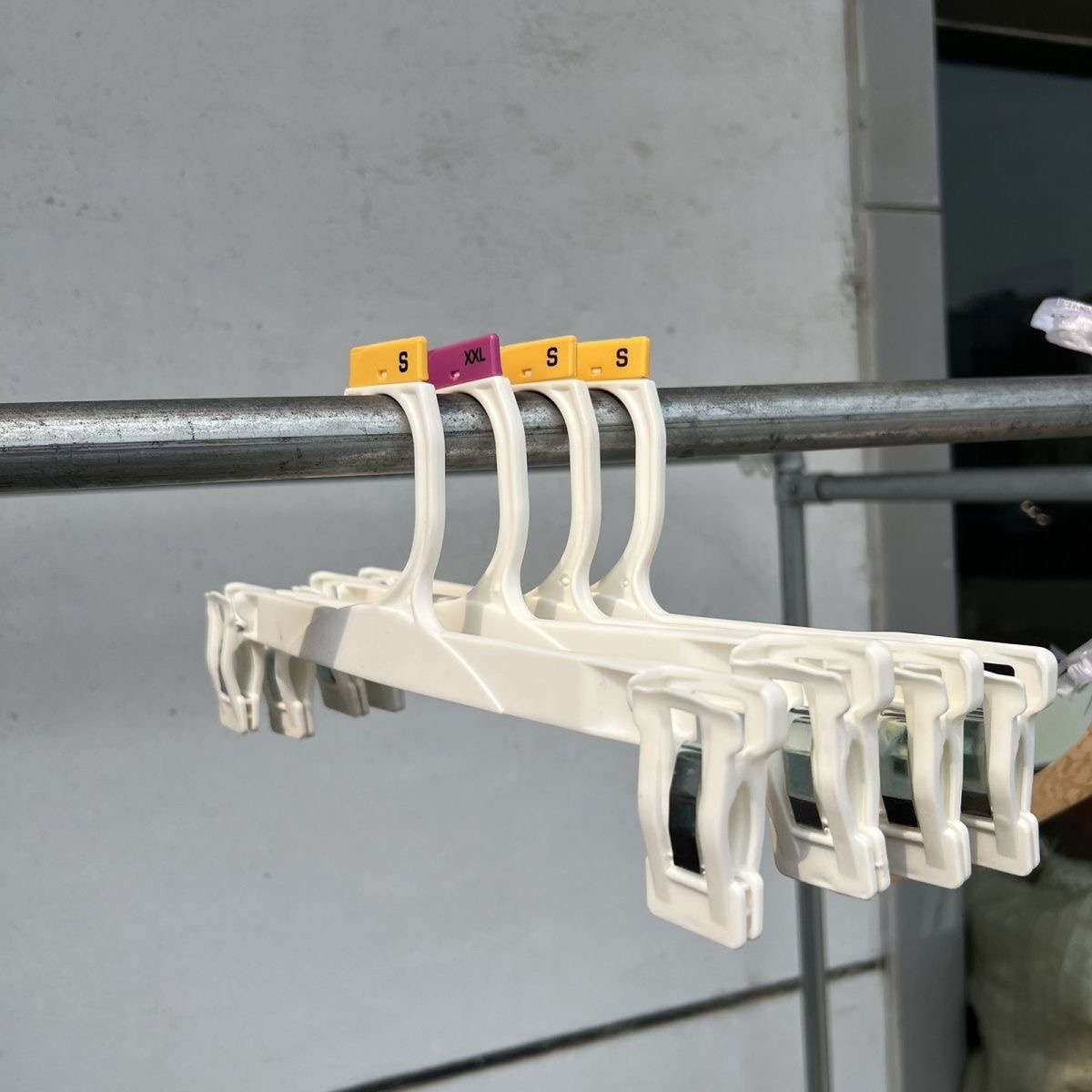 ins无痕可叠挂裤架jk裙夹带夹子塑料衣架防滑收纳多功能神器家用