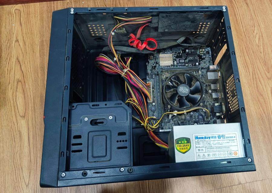 1月15日郑州电脑主机3台网络拍卖公告