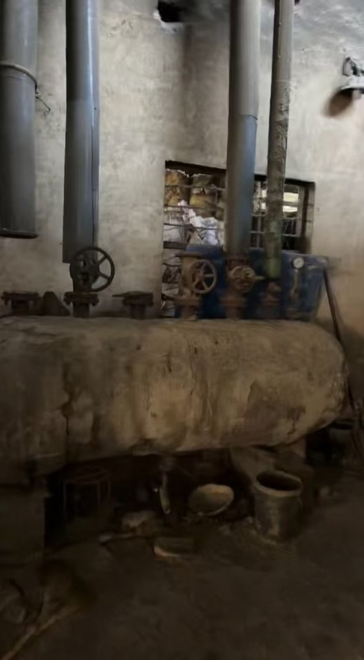 1月9日南通工业锅炉设备及锅炉附加设施，包含彩钢瓦房子，打包处理（约35吨左右），自行拆除运输网络拍卖公告