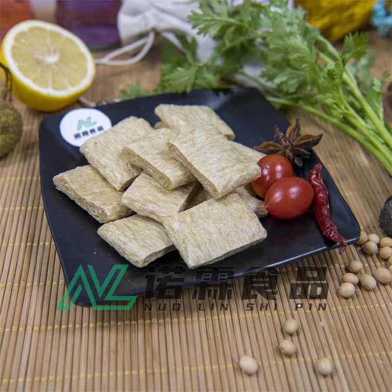 手撕素肉原料大豆拉丝蛋白生产厂家易泡发口感好休闲素肉原料干胚