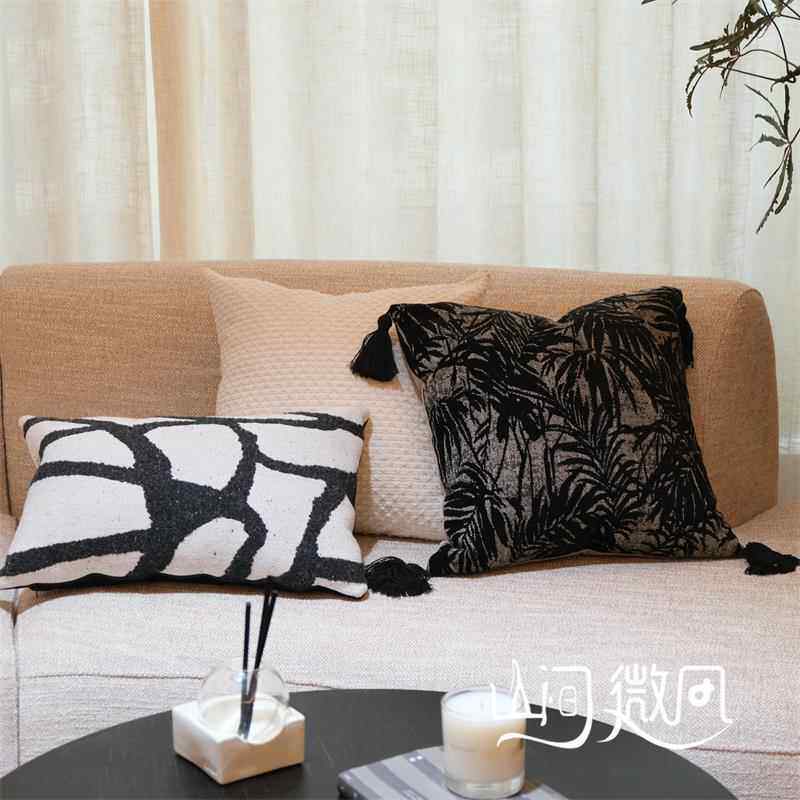 中古风黑色抱枕新中式靠包客厅沙发羊毛靠枕高级感侘寂风覆古靠垫