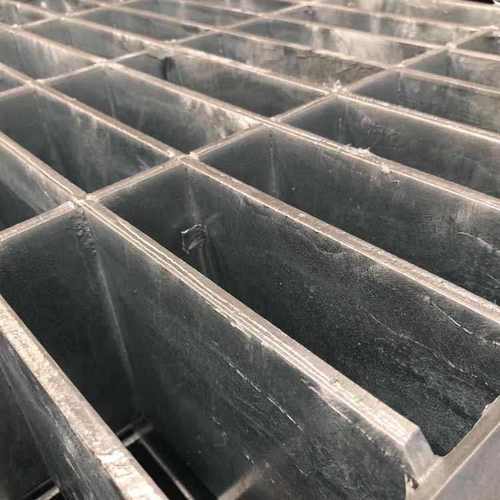 定制插接钢格板平台走道楼梯踏步板齿形防滑钢格板楼梯走道板