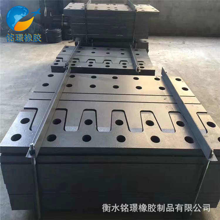 梳齿型桥梁伸缩缝 SF40/60/80梳齿钢板桥梁伸缩缝厂家直销,基础建材,排水沟槽/盖板,淘宝优惠券,粉丝福利购,淘宝优惠卷