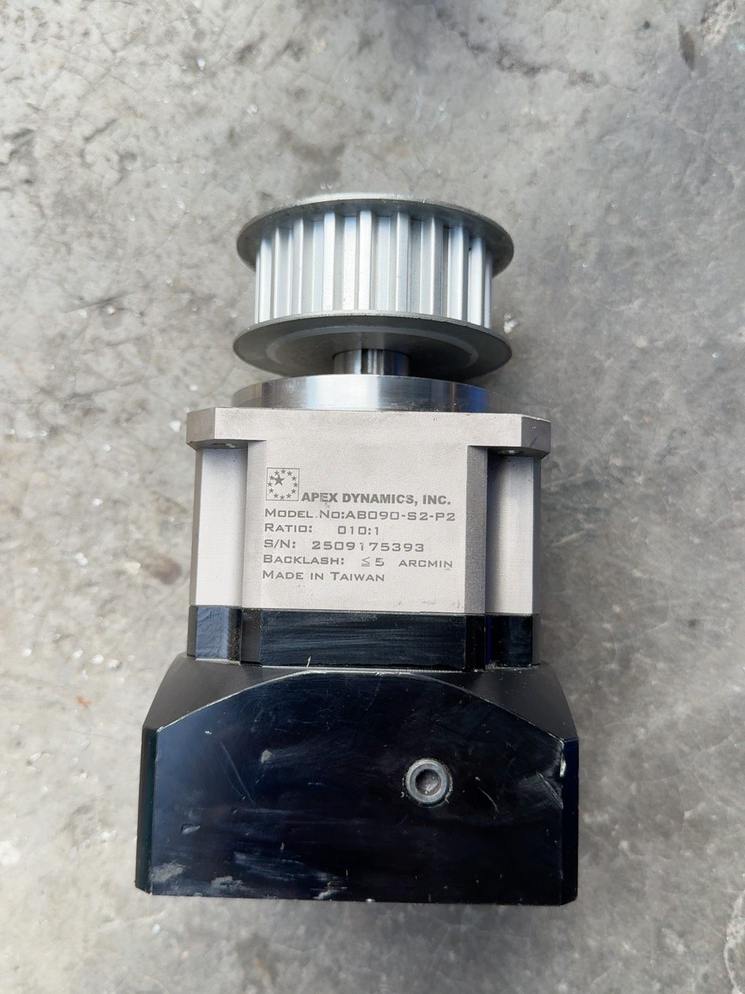 台湾精锐APEX减速机，型号AB090-S2-P2，速比01