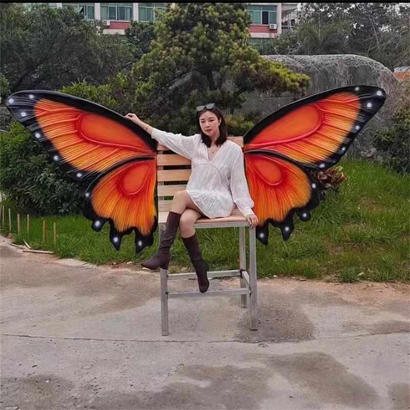 室外网红创意户外玻璃钢超大翅膀雕塑设计拍照广场装饰道具抽象