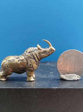 黄铜青铜器犀牛铜尊仿古摆件铜工艺品桌面车内动物装饰品镇纸礼品